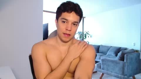 Twitter Scott brasher1 Instagram Camiloestuardo2 online show from 04.10.26