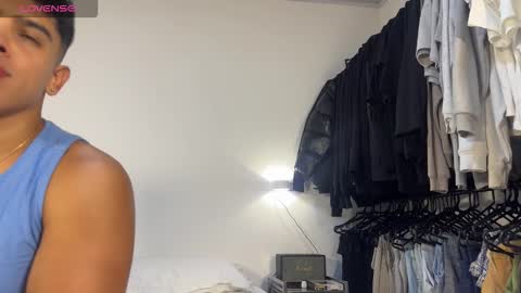 Snapshot of scott_flintt chatting on 10.30.25 Andrew Flintt online show from 10.30.25