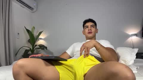 Snapshot of scott_flintt chatting on 11.18.25 Andrew Flintt online show from 11.18.25