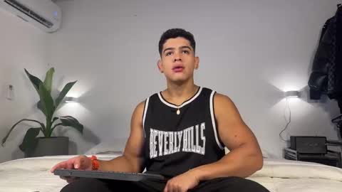 Snapshot of scott_flintt chatting on 11.21.25 Andrew Flintt online show from 11.21.25