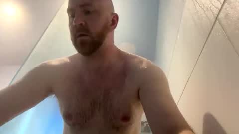 Snapshot of scottric chatting on 05.17.26 SexyDaddy online show from 05.17.26