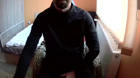 Snapshot of scotty_98 chatting on 12.28.24 scotty_98 online show from 12.28.24