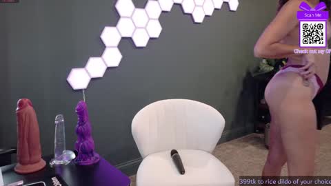 Scout has fun online show from 10.15.25