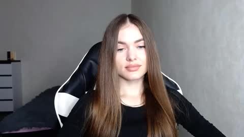 Snapshot of scratc_h chatting on 10.23.25 scratc_h online show from 10.23.25