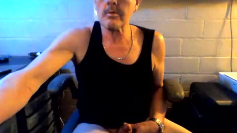 eating pussy  sucking dick online show from 02.18.26