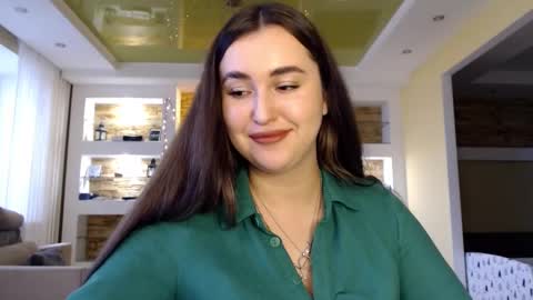 Snapshot of sea_cocktail chatting on 01.03.25 Elizabeth  online show from 01.03.25