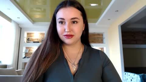 Snapshot of sea_cocktail chatting on 03.04.25 Elizabeth  online show from 03.04.25