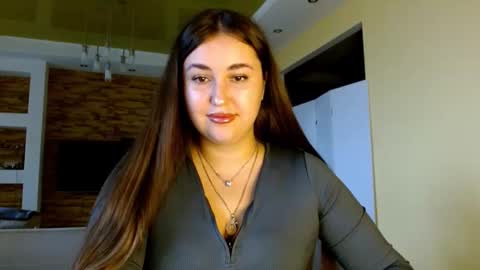 Snapshot of sea_cocktail chatting on 11.03.25 Elizabeth online show from 11.03.25