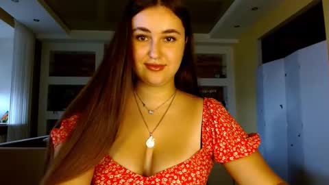 Snapshot of sea_cocktail chatting on 11.08.25 Elizabeth online show from 11.08.25