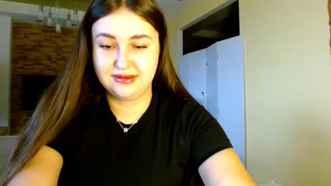 Snapshot of sea_cocktail chatting on 12.02.25 Elizabeth online show from 12.02.25