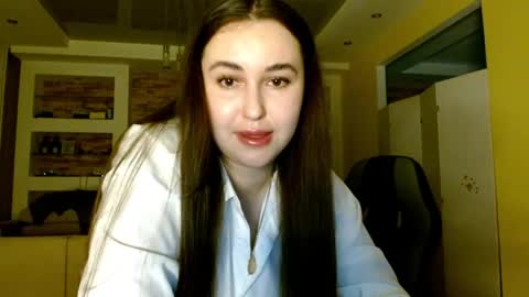 Elizabeth  online show from 04.15.26