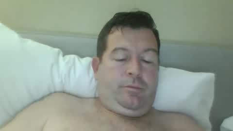 Snapshot of seanrobbs9 chatting on 11.15.25 bobby77 online show from 11.15.25