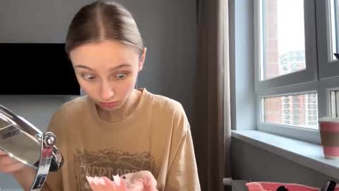 Snapshot of seasonhamiss chatting on 03.04.26 Kate online show from 03.04.26