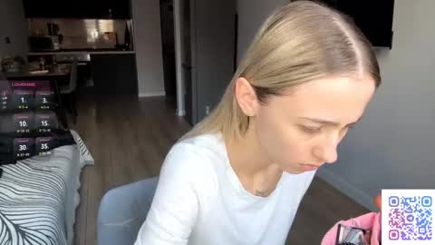 Snapshot of seasonhamiss chatting on 04.13.26 Kate online show from 04.13.26