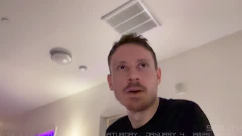 Snapshot of seb_tv chatting on 01.04.25 Sebastian online show from 01.04.25