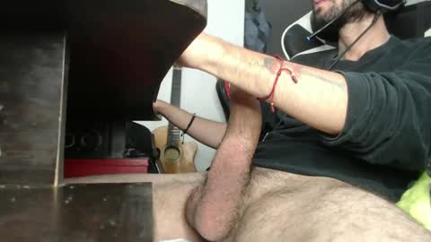 Snapshot of sebas21cm1 chatting on 02.15.25 sebas21cm1 online show from 02.15.25