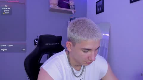 Snapshot of sebas__23 chatting on 02.02.25 Sebastin online show from 02.02.25