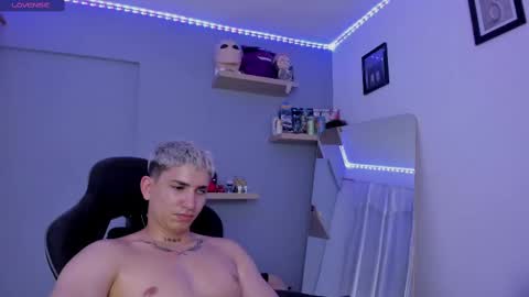 Snapshot of sebas__23 chatting on 02.27.25 Sebastin online show from 02.27.25