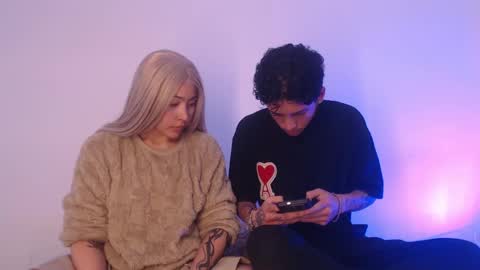 Snapshot of sebas_and_mila chatting on 09.19.25 CAMILA Y SEBASTIAN online show from 09.19.25