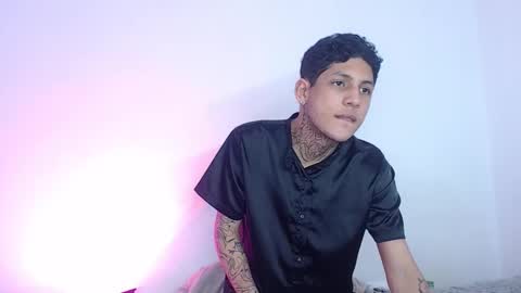 Snapshot of sebas_and_mila chatting on 02.17.26 CAMILA Y SEBASTIAN online show from 02.17.26