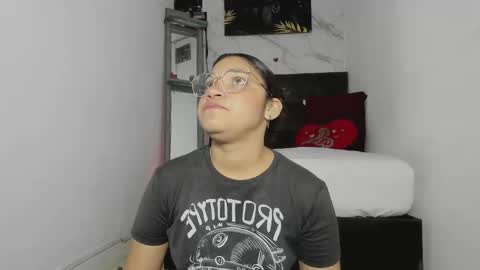 ely online show from 10.05.25