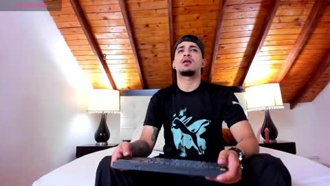 Snapshot of sebastian_berne chatting on 10.26.25 Sebastian Berne online show from 10.26.25