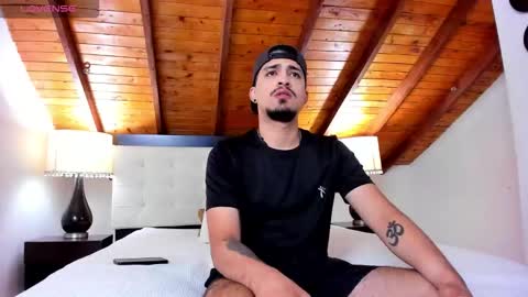 Snapshot of sebastian_berne chatting on 11.17.25 Sebastian Berne online show from 11.17.25