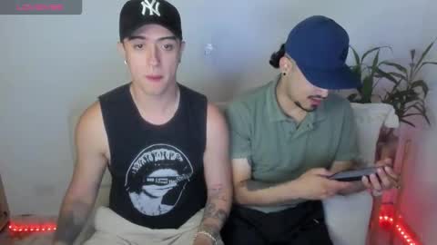 Snapshot of sebastian_hodman chatting on 12.18.25 sebastian online show from 12.18.25