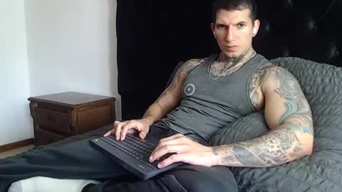 Sebastian online show from 01.12.26