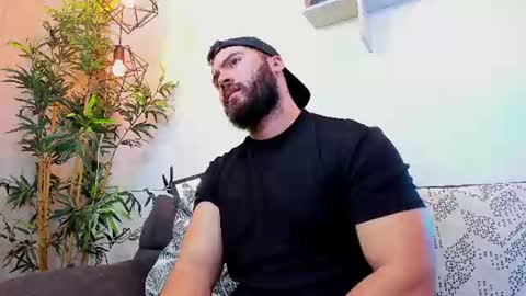 Snapshot of sebastianvilla__ chatting on 07.05.26 Instagram jeanpaulfit online show from 07.05.26