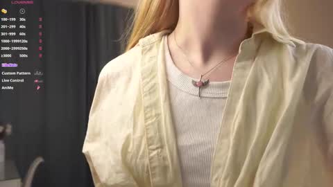 Snapshot of sebrinarainha chatting on 10.01.25 Rina online show from 10.01.25