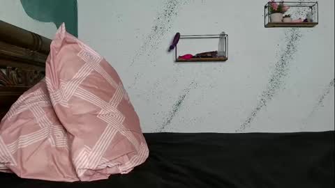 Snapshot of second_kai chatting on 12.24.24 kai online show from 12.24.24