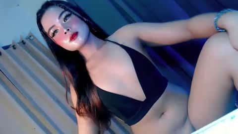 Snapshot of secret_affair18 chatting on 10.27.25 kwen online show from 10.27.25