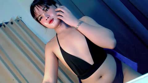 Snapshot of secret_affair18 chatting on 10.29.25 kwen online show from 10.29.25