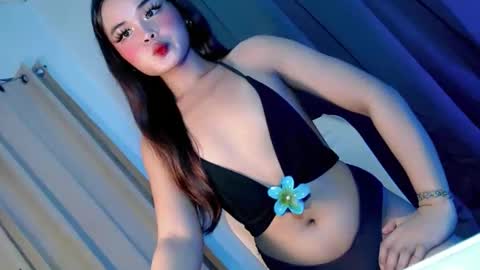 Snapshot of secret_affair18 chatting on 10.31.25 kwen online show from 10.31.25