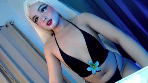 Snapshot of secret_affair18 chatting on 11.03.25 kwen online show from 11.03.25