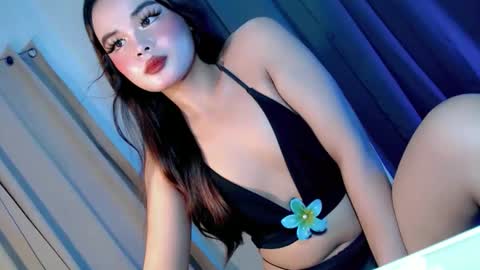 Snapshot of secret_affair18 chatting on 11.04.25 kwen online show from 11.04.25