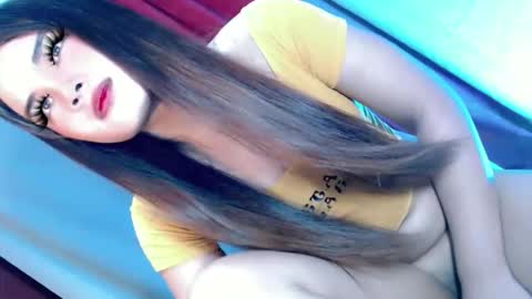 Snapshot of secret_affair18 chatting on 11.18.25 kwen online show from 11.18.25