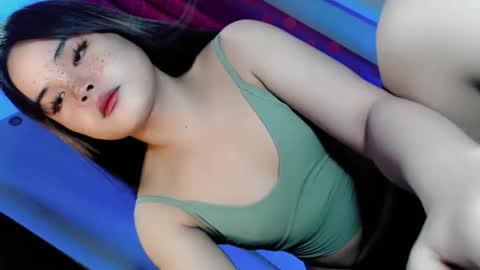 Snapshot of secret_affair18 chatting on 12.18.25 kwen online show from 12.18.25