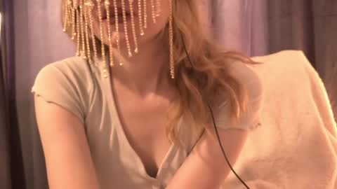 Snapshot of secretanni chatting on 06.02.26 Anni online show from 06.02.26