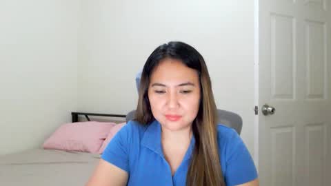 Snapshot of secretlover010101 chatting on 02.18.25 MILAN online show from 02.18.25