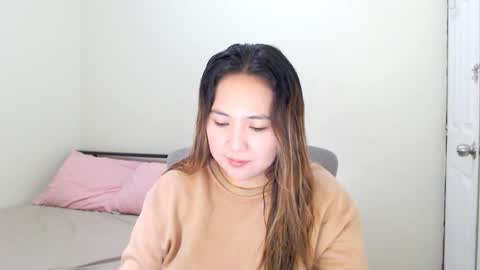 Snapshot of secretlover010101 chatting on 02.24.25 MILAN online show from 02.24.25