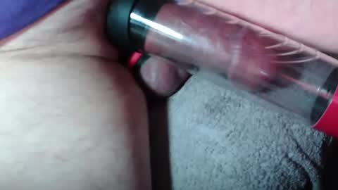 Snapshot of secretrub chatting on 11.21.25 secretrub online show from 11.21.25