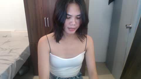 Snapshot of seductive_alison chatting on 12.16.25 seductive_alison online show from 12.16.25