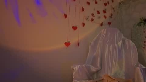 Snapshot of seductive_flower chatting on 03.20.26 Mali online show from 03.20.26