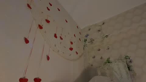 Snapshot of seductive_flower chatting on 04.17.26 Mali online show from 04.17.26