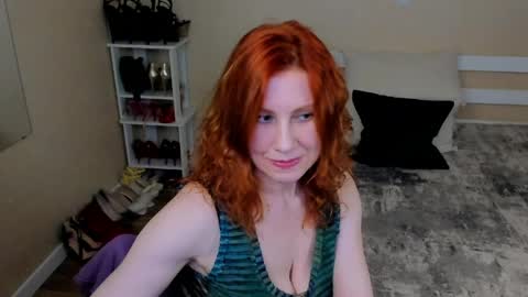 seductive_foxy_ online show from 05.22.26