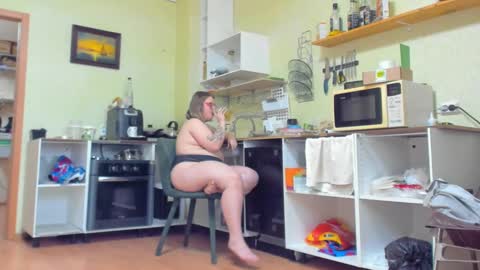 Snapshot of seductive_she_wolf chatting on 03.11.25 seductive_she_wolf online show from 03.11.25