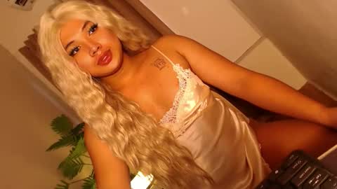 Deluxe online show from 11.21.25