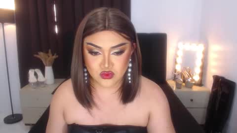 Natalie Mefford online show from 02.14.25